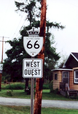 HWY 66 ROUTE MARKER - © Cameron Bevers