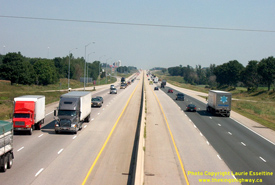 HWY 401 #25 - © Laurie Esseltine