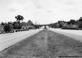 HWY 401 #917