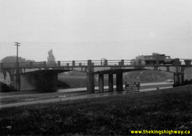 HWY 401 #918